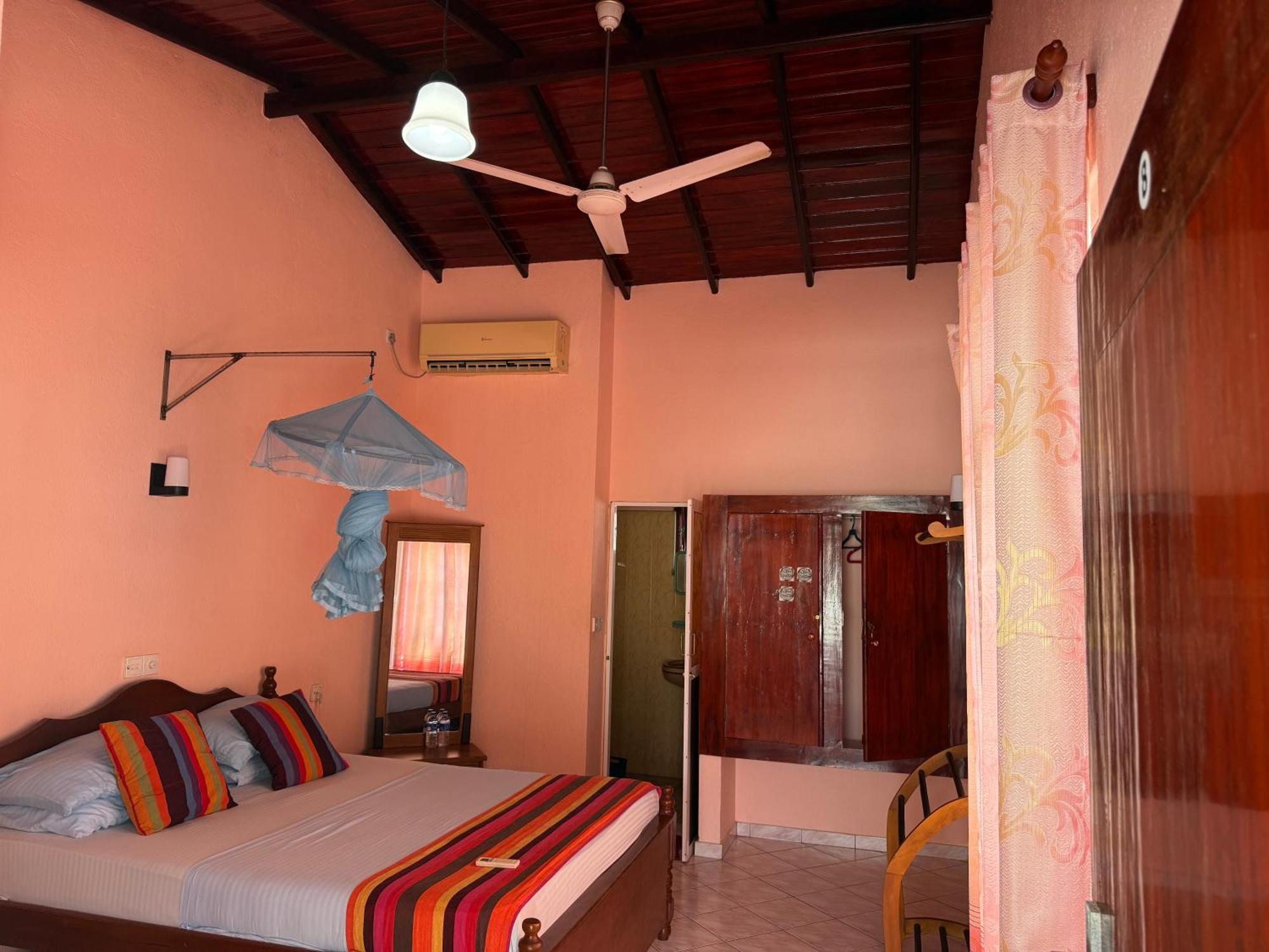 Samaru Beach House Weligama Exterior foto